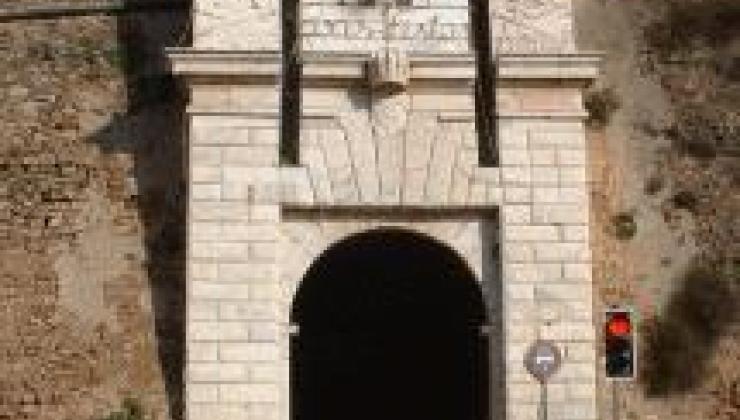Fortificação Abaluartada de Estremoz - Porta dos Currais