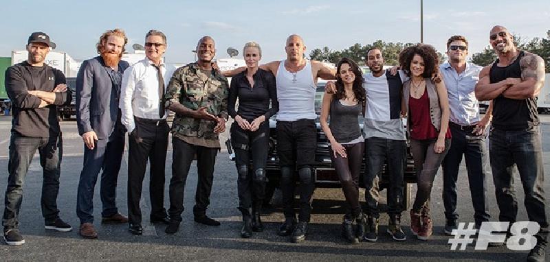 Fotos: Elenco de «Velocidade Furiosa 7» reunido em antestreia