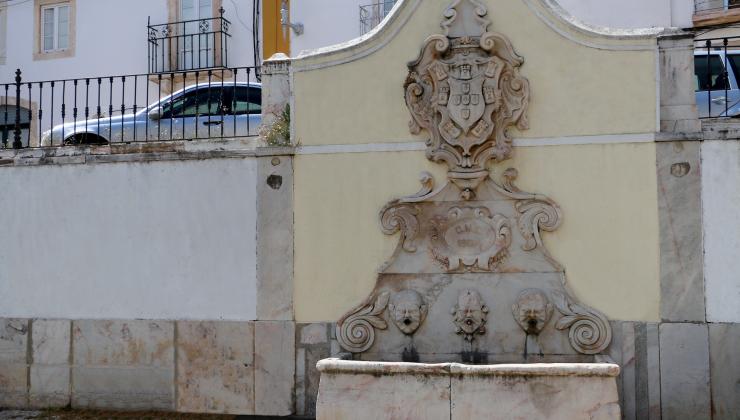 Fonte dos Currais (Rua Brito Capelo)